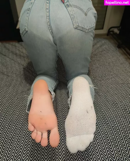 Alicefrenchfeet OnlyFans Thumbnail #853C3aiYOL