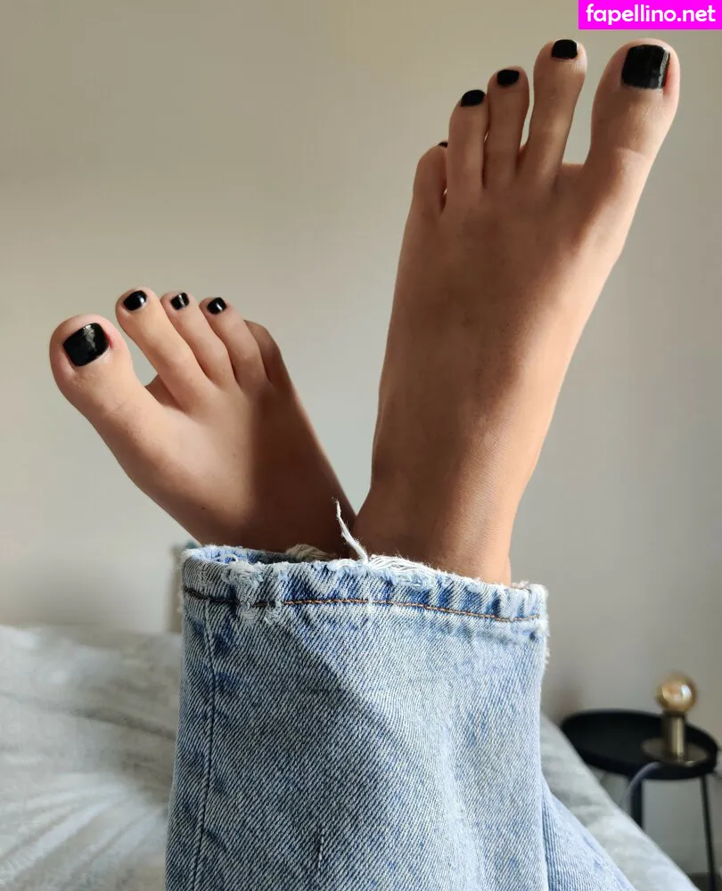 alice.frenchfeet, alicefrenchfeet Nude Leaked OnlyFans Photo #CsTiKsZUvj