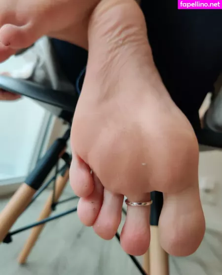 Alicefrenchfeet OnlyFans Thumbnail #E1aIpuuaJy