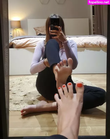 Alicefrenchfeet OnlyFans Thumbnail #VJ0xfGzznc