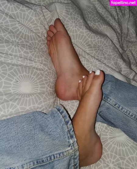 Alicefrenchfeet OnlyFans Thumbnail #afSrNgSvgg