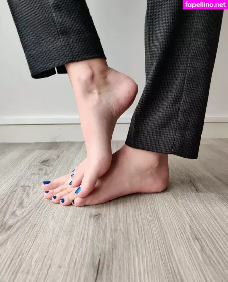 Alicefrenchfeet OnlyFans Thumbnail #tWSMY3Dhfo