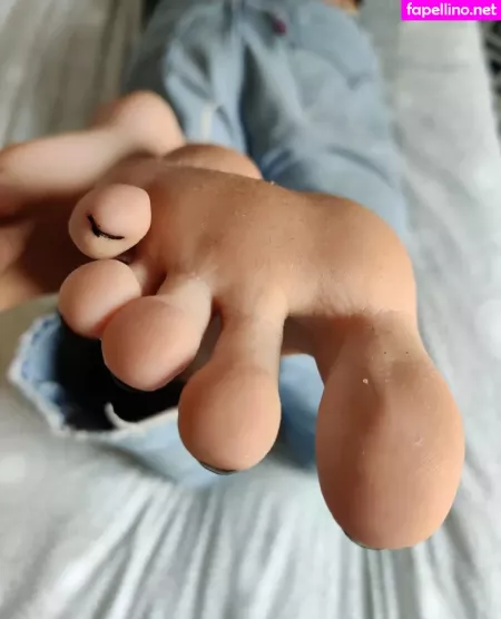 Alicefrenchfeet OnlyFans Thumbnail #uIyAfC26e8