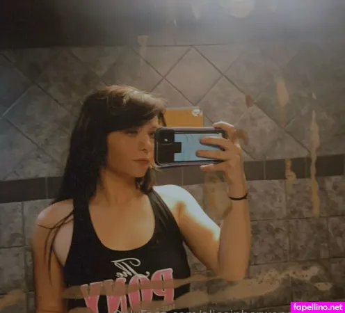 Aliceinherwonderland1 OnlyFans Thumbnail #1kMwSXdr64