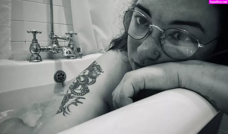 Alicemch OnlyFans Thumbnail #RvnZ3OMDMn