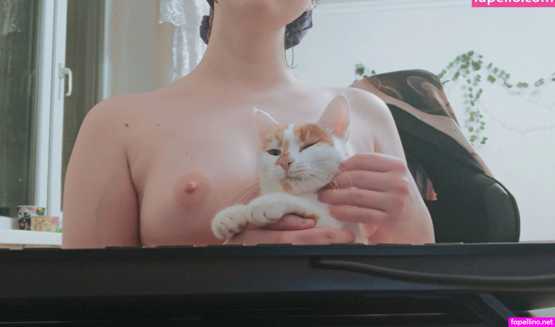 alicenudes, alices_desu, sreda, sredaaa666 Nude Leaked OnlyFans Photo #LFUucjIeYa