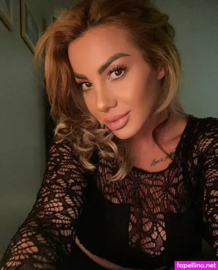 Aliceromainxxx OnlyFans Thumbnail #1lX2AQruXu
