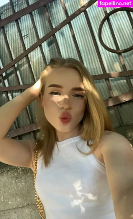 Alicewhiteeeeee OnlyFans Thumbnail #RwF1PFLivS