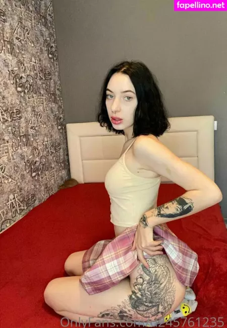 Alicewonderfull OnlyFans Thumbnail #B0bB7TeMgE