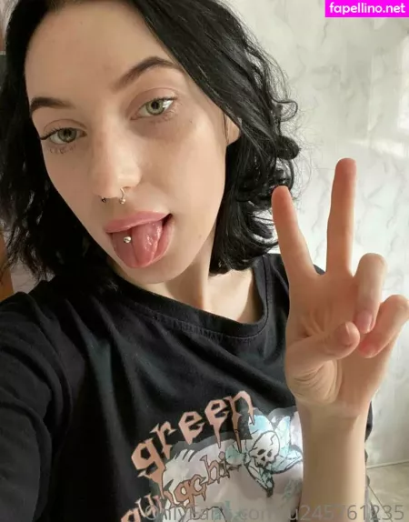 Alicewonderfull OnlyFans Thumbnail #LC8R8j3kFm