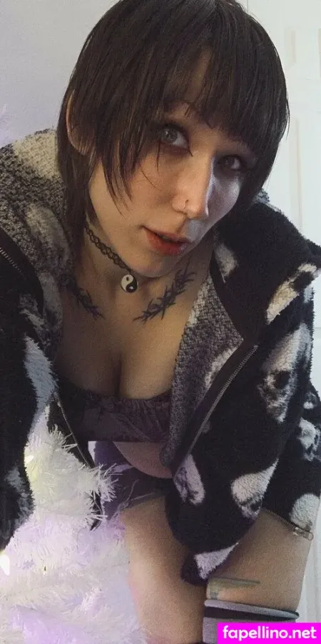 Alicexatrocity OnlyFans Thumbnail #9NoVaFZrSB