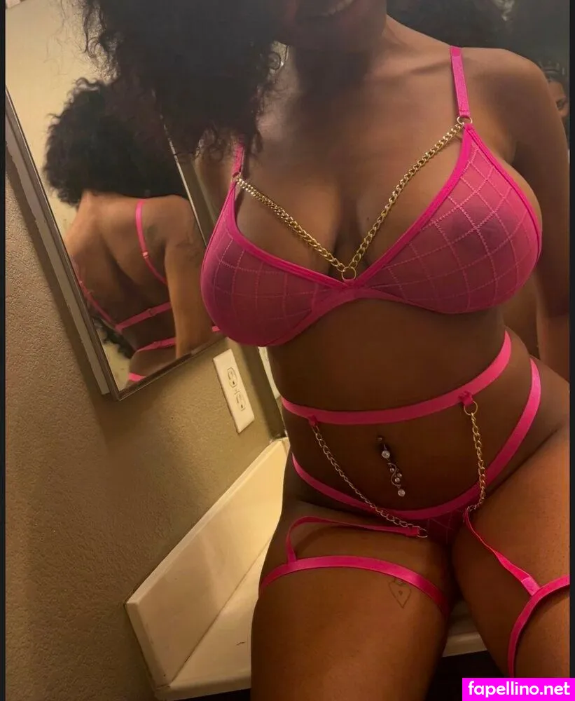 alishaxadams, queen.adams_2 Nude Leaked OnlyFans Photo #D4AyvLA7Mp
