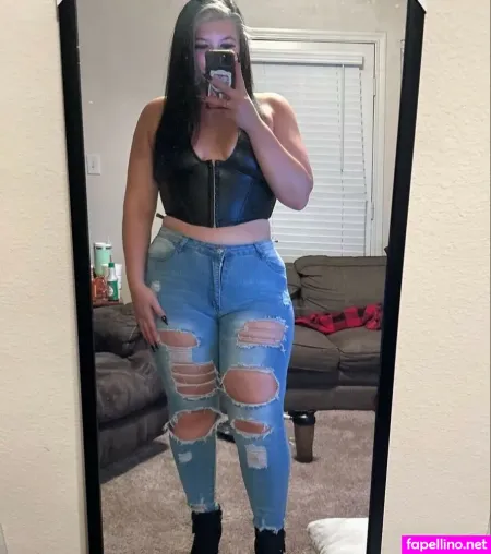Alicia Ahlman OnlyFans Thumbnail #zE1nwsKKGb