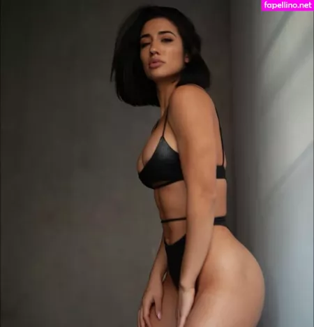 Alicia Arrietta OnlyFans Thumbnail #kUmjuX0hBi