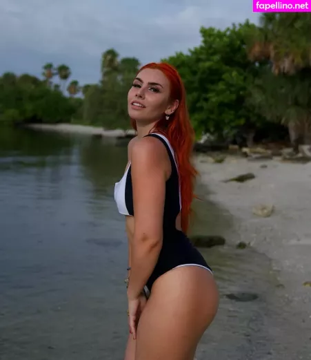 Alicia Atout OnlyFans Thumbnail #bCXC4cYXsb