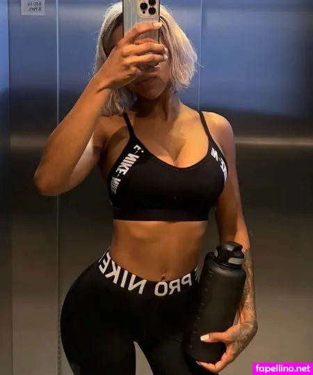 Alicia Awa OnlyFans Thumbnail #AuLMu7JwOs