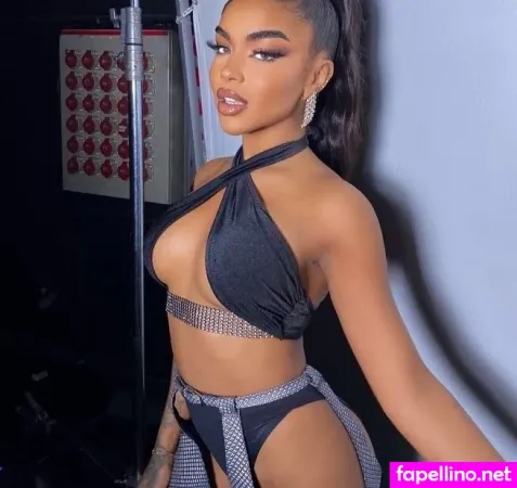 Alicia Awa OnlyFans Thumbnail #JmlBj6M2mz