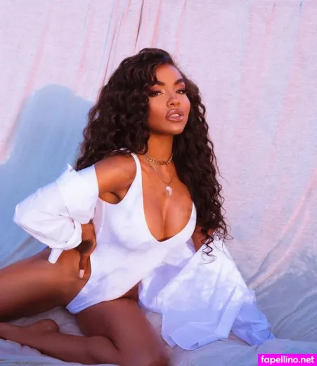 Alicia Awa OnlyFans Thumbnail #PfjL2DTyTp