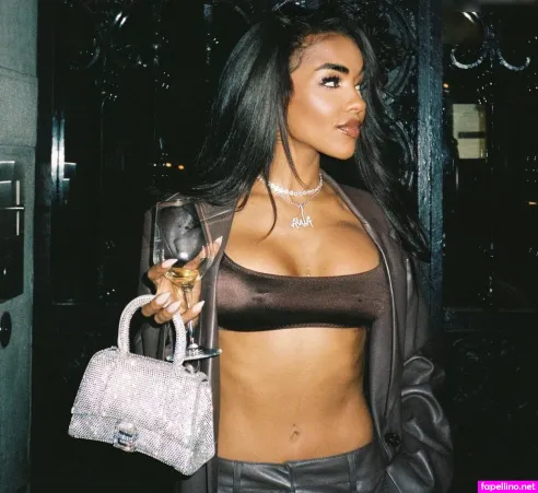 Alicia Awa OnlyFans Thumbnail #Zv4O2c0rsO