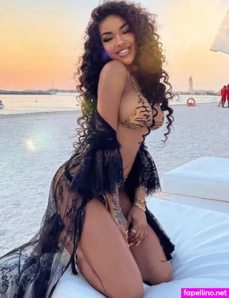 Alicia Awa OnlyFans Thumbnail #tvySmyPlQv