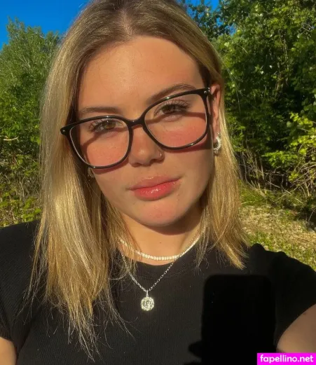 Alicia Laroche OnlyFans Thumbnail #fa7RywvGfE