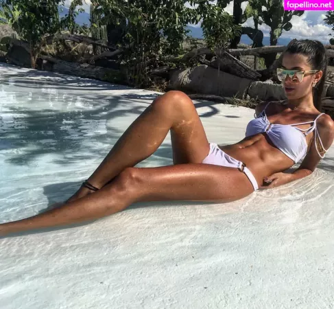 Alicia London O OnlyFans Thumbnail #Q6OFgHSEvp