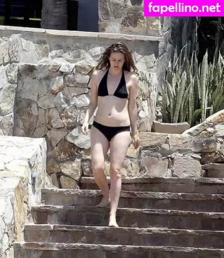 Alicia Silverstone OnlyFans Thumbnail #XG3sOaM6W5