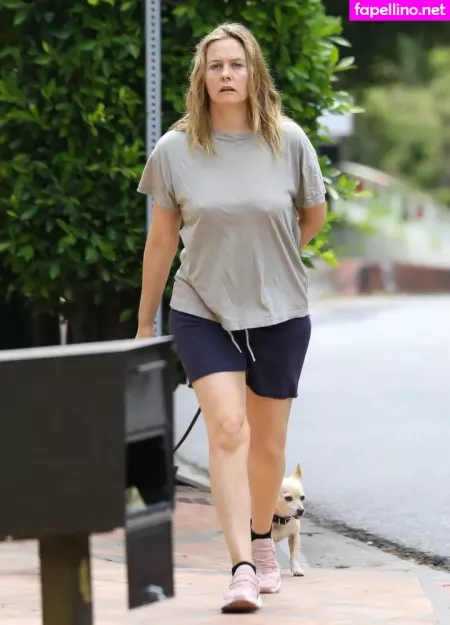 Alicia Silverstone OnlyFans Thumbnail #gBnXMl7Hsv