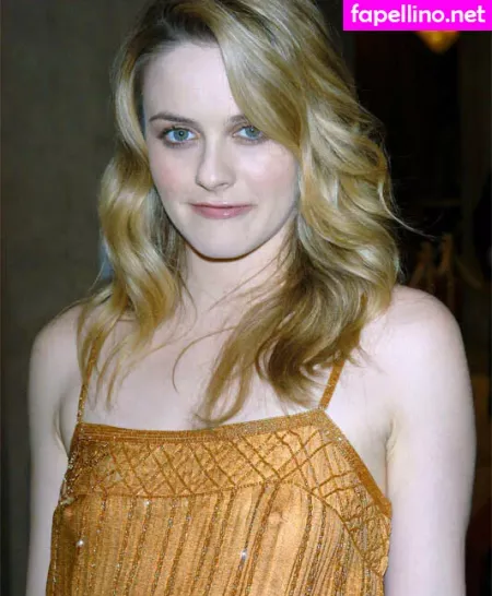 Alicia Silverstone OnlyFans Thumbnail #mEw4Ka9yYn