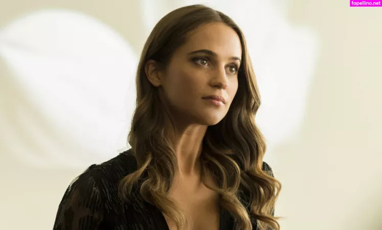 Alicia Vikander OnlyFans Thumbnail #92qWpFikGA