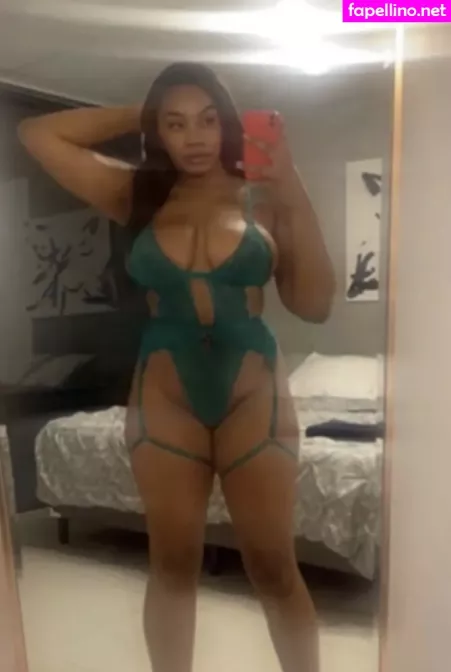 Aliciamoore19 OnlyFans Thumbnail #SOca5a8Oll