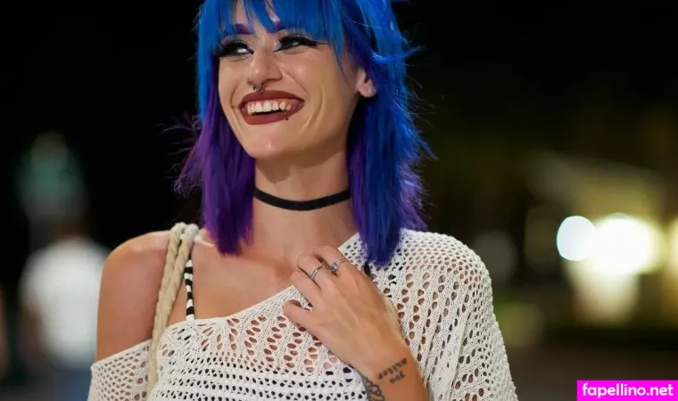 Alikat Goth Girl Main Profile Photo
