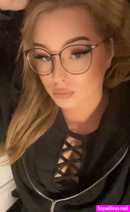 Alina Awl OnlyFans Thumbnail #K6PWYkuLAB