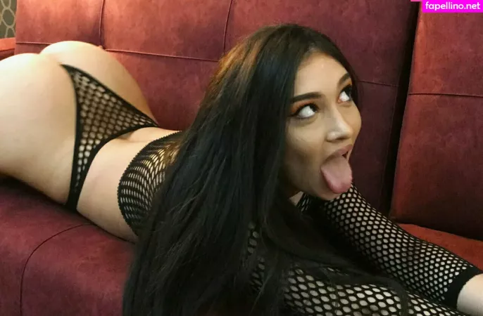 Alina Berry Free photo