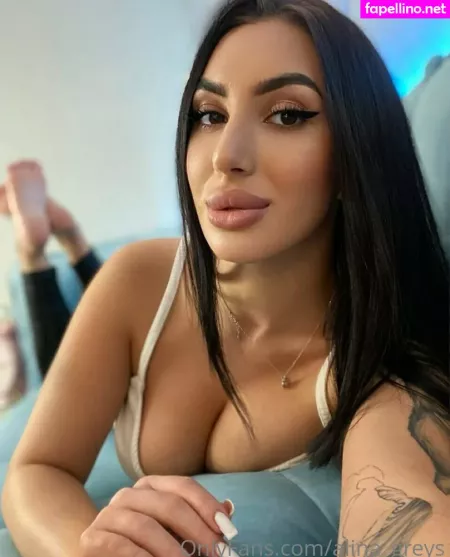 Alina Greys OnlyFans Thumbnail #4n1BVVEmC2