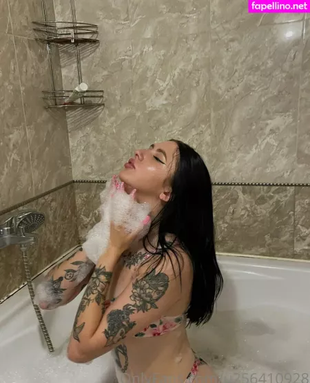 Alina Juicy B1tch OnlyFans Thumbnail #BxxqAsD11t