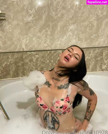 Alina Juicy B1tch OnlyFans Thumbnail #hrnE7W3biM