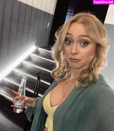 Alina Khani OnlyFans Thumbnail #8qTaTWdz73