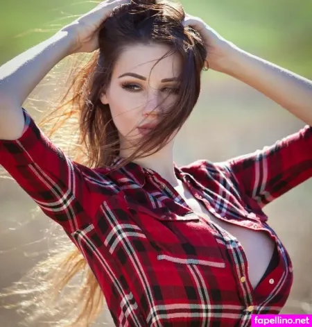 Alina Lewis OnlyFans Thumbnail #wFZ8g64pLl