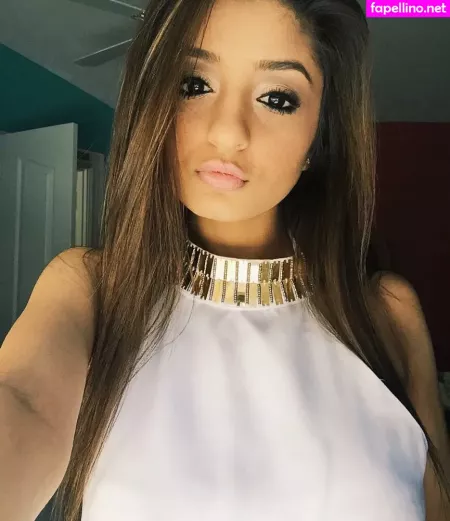 Alina M OnlyFans Thumbnail #OaYtmUmj1d