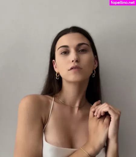 Alina Peter OnlyFans Thumbnail #4viiJcPxJt