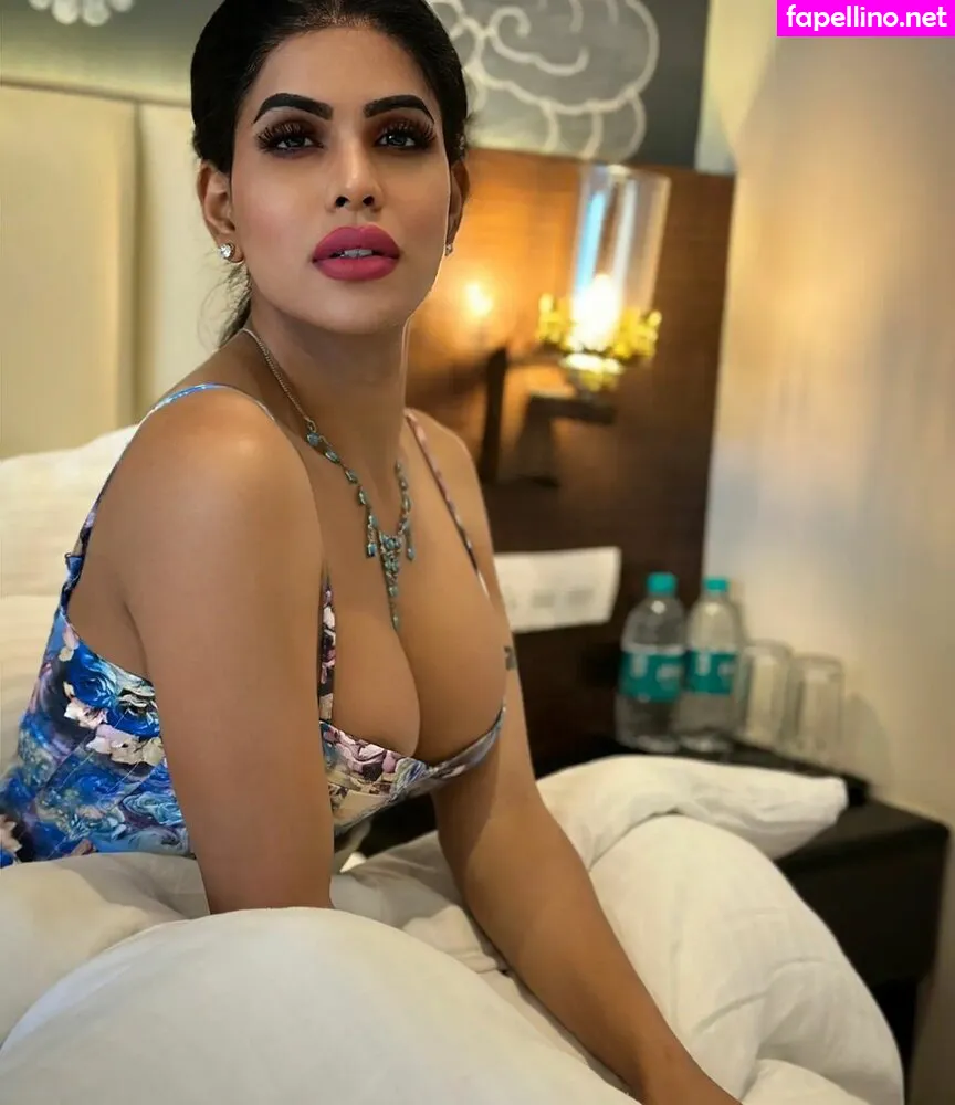 AlinaRai862, beautynbeast558 Nude Leaked OnlyFans Photo #O8JQPauKuK
