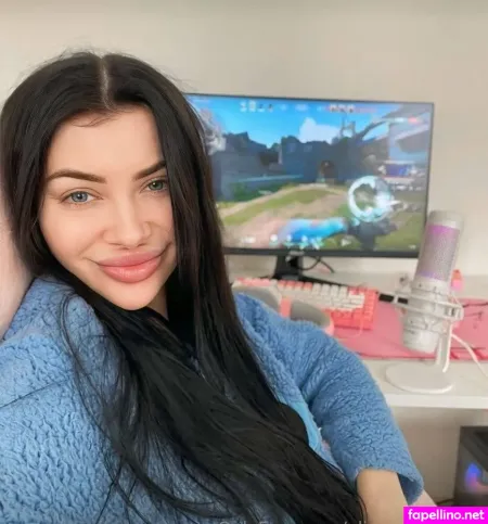 Alina Wanderer OnlyFans Thumbnail #EzYstQPO4l