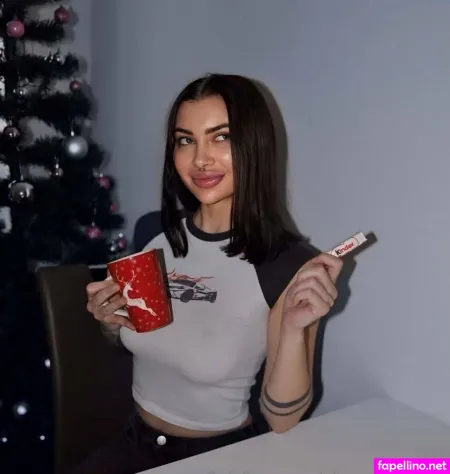 Alina Wanderer OnlyFans Thumbnail #GsJtOGAmbQ