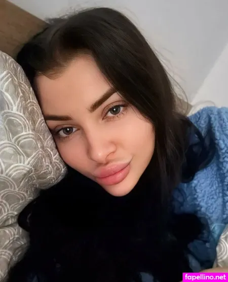 Alina Wanderer OnlyFans Thumbnail #NmXhLr98wq