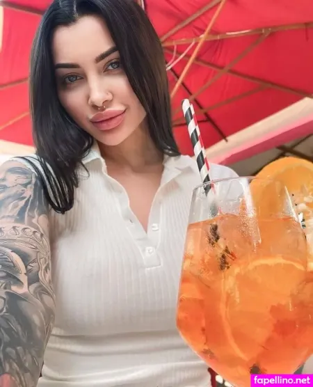 Alina Wanderer OnlyFans Thumbnail #QlWj7pU2ul