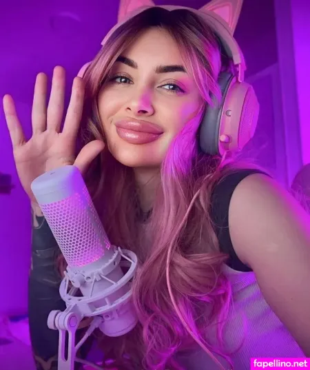 Alina Wanderer OnlyFans Thumbnail #z4pJSAw2gY