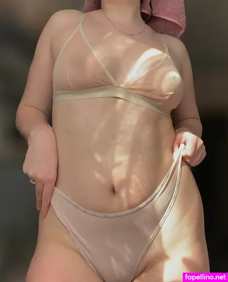 Alinacharm OnlyFans Thumbnail #MBUyGPKKj5