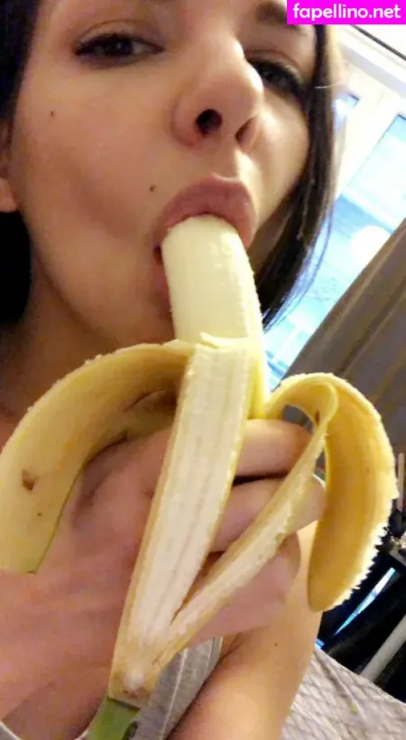 Alinahenessyfree OnlyFans Thumbnail #mBgklefEHK