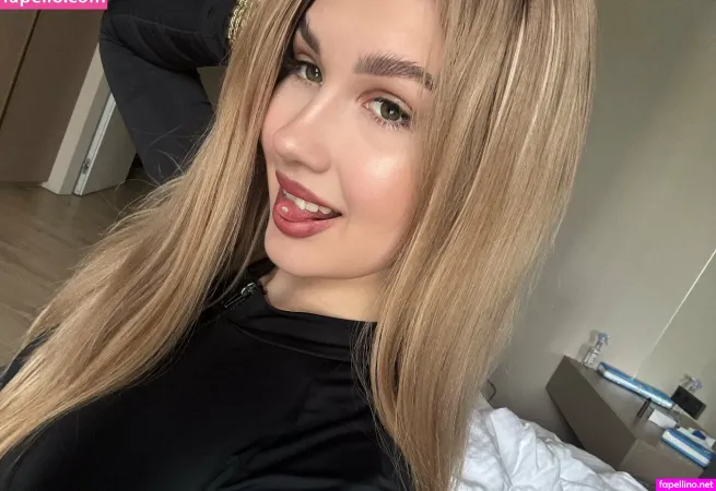 Alinaloveeeee OnlyFans Thumbnail #cT37bvcb0c